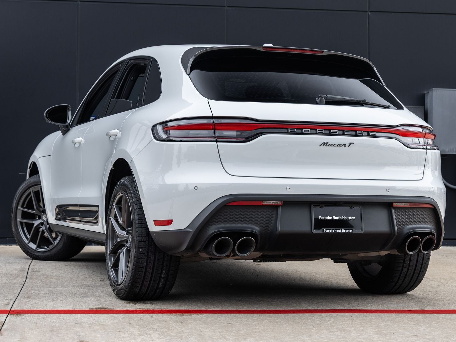 2023 Porsche Macan T