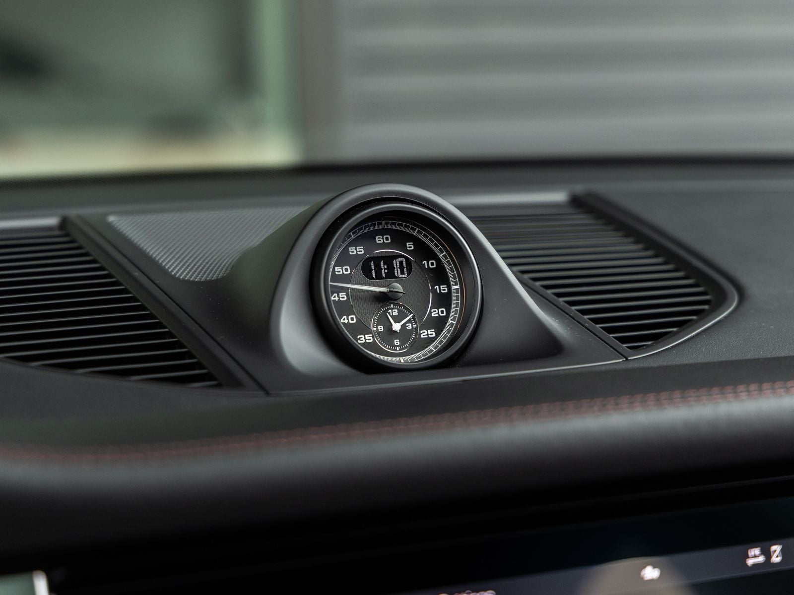 2023 Porsche Macan T