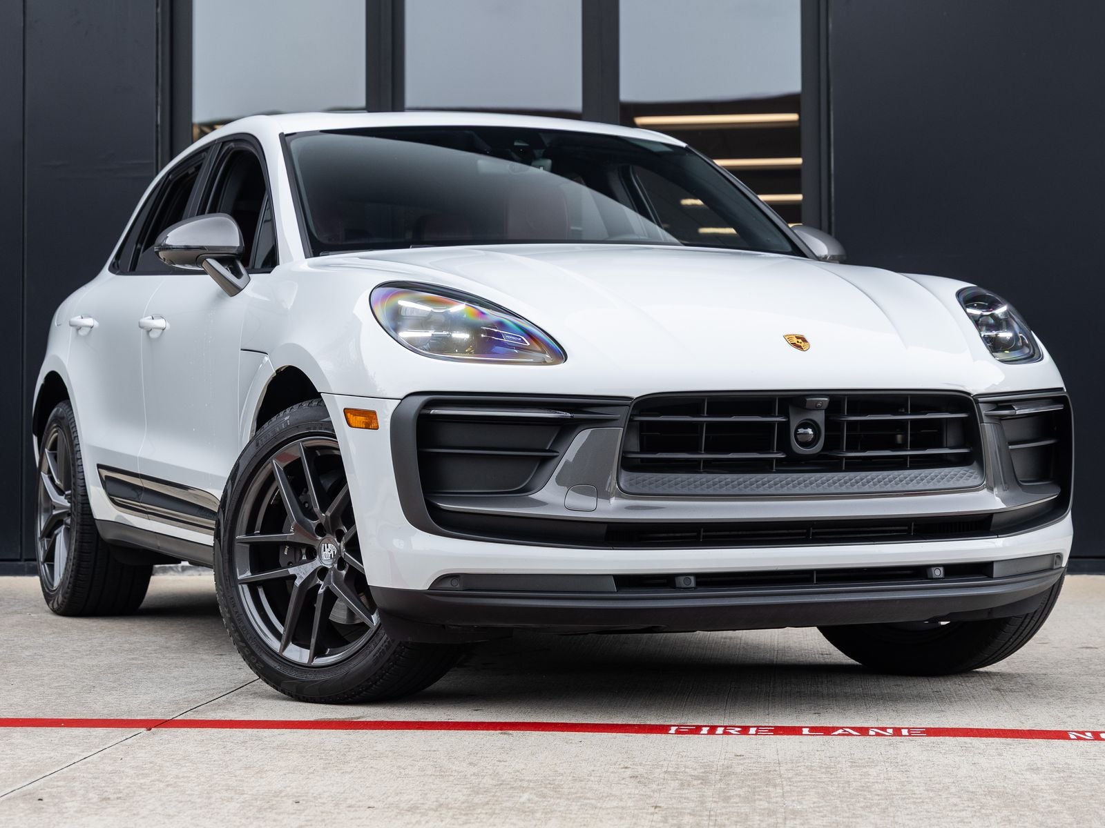2023 Porsche Macan T