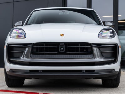 2023 Porsche Macan T