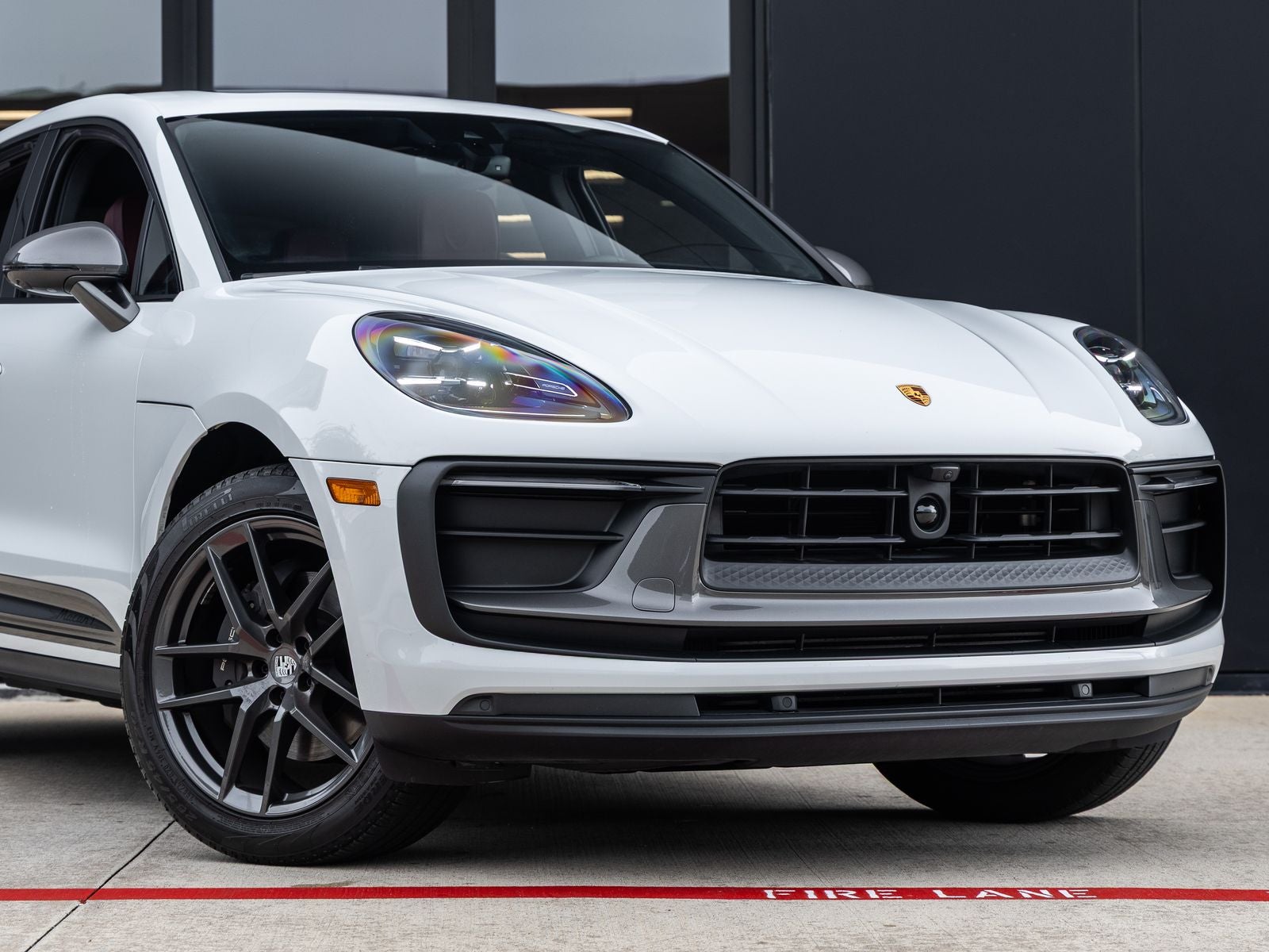 2023 Porsche Macan T