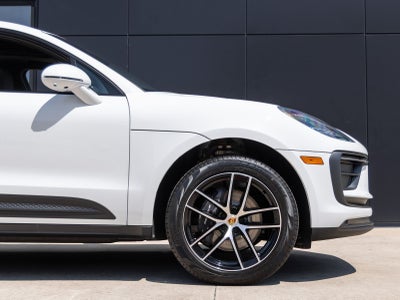 2026 Porsche Macan AWD