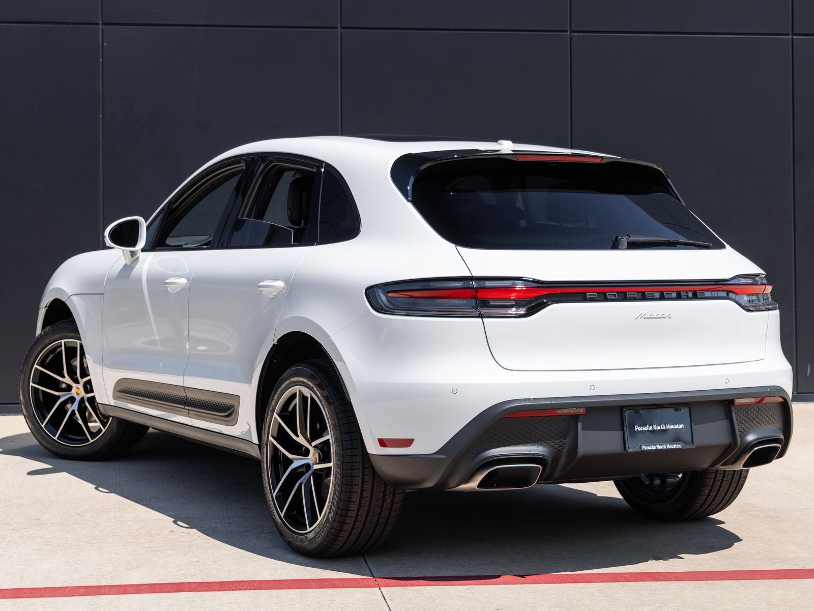 2026 Porsche Macan AWD