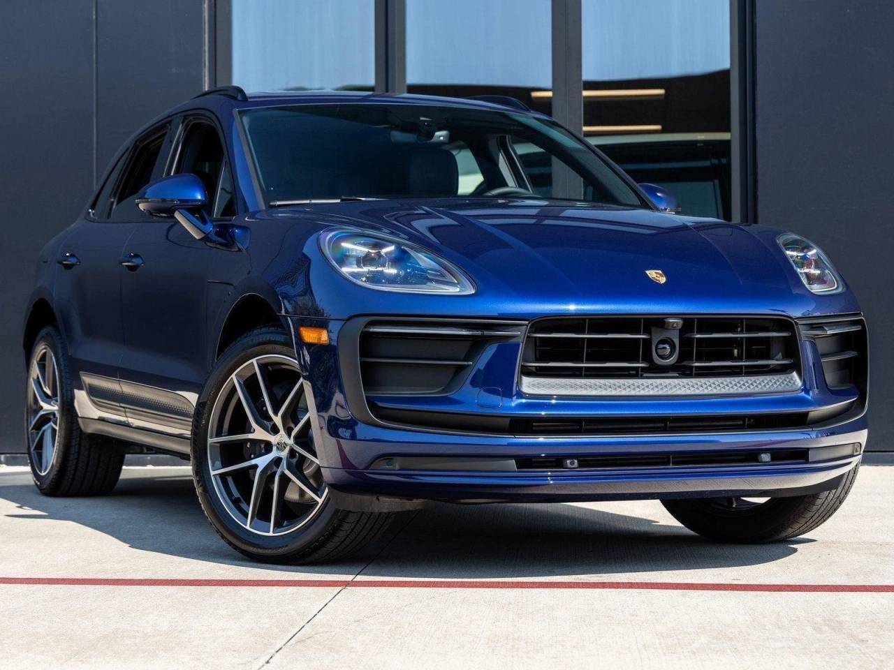 2026 Porsche Macan AWD