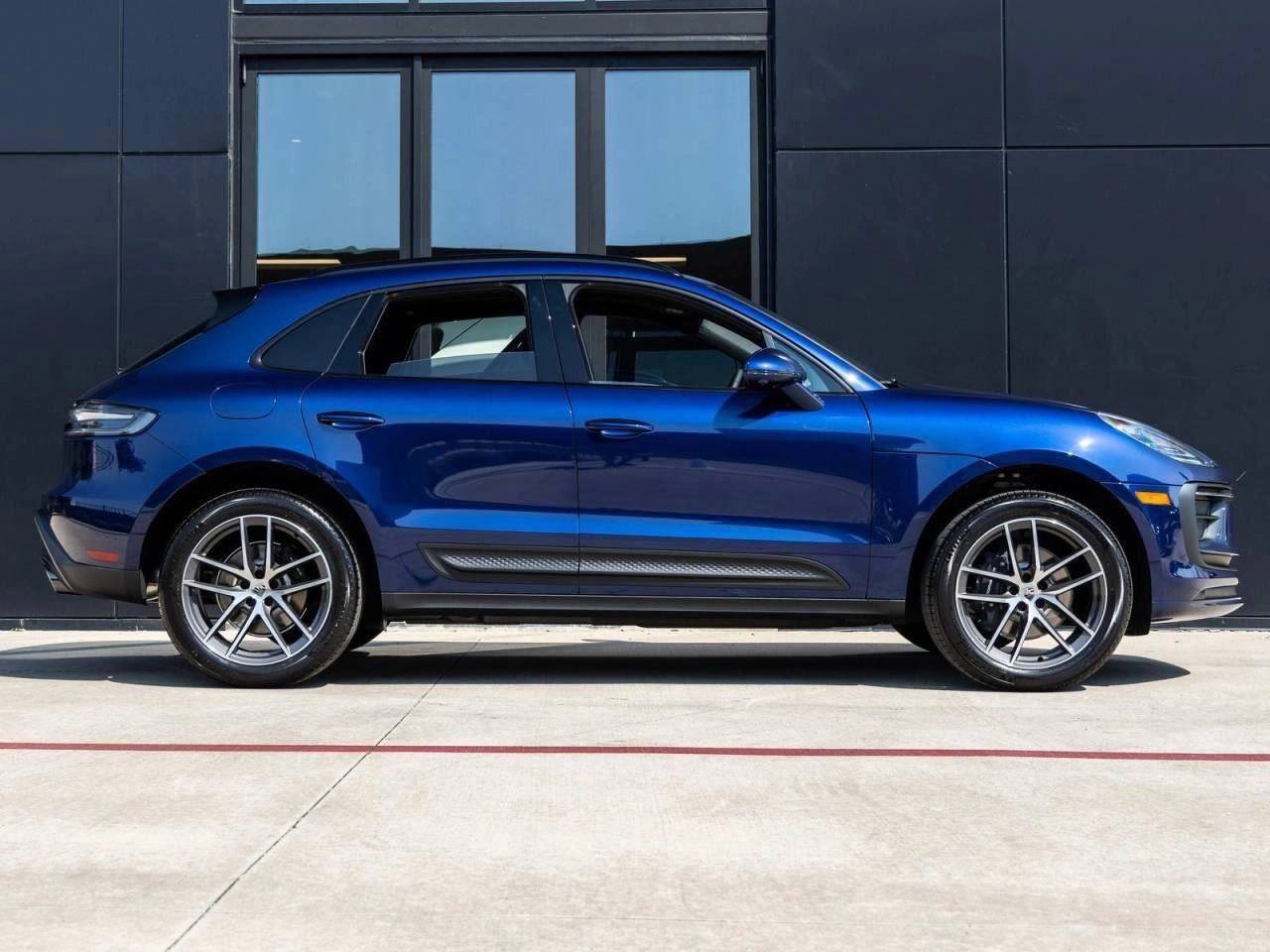 2026 Porsche Macan AWD