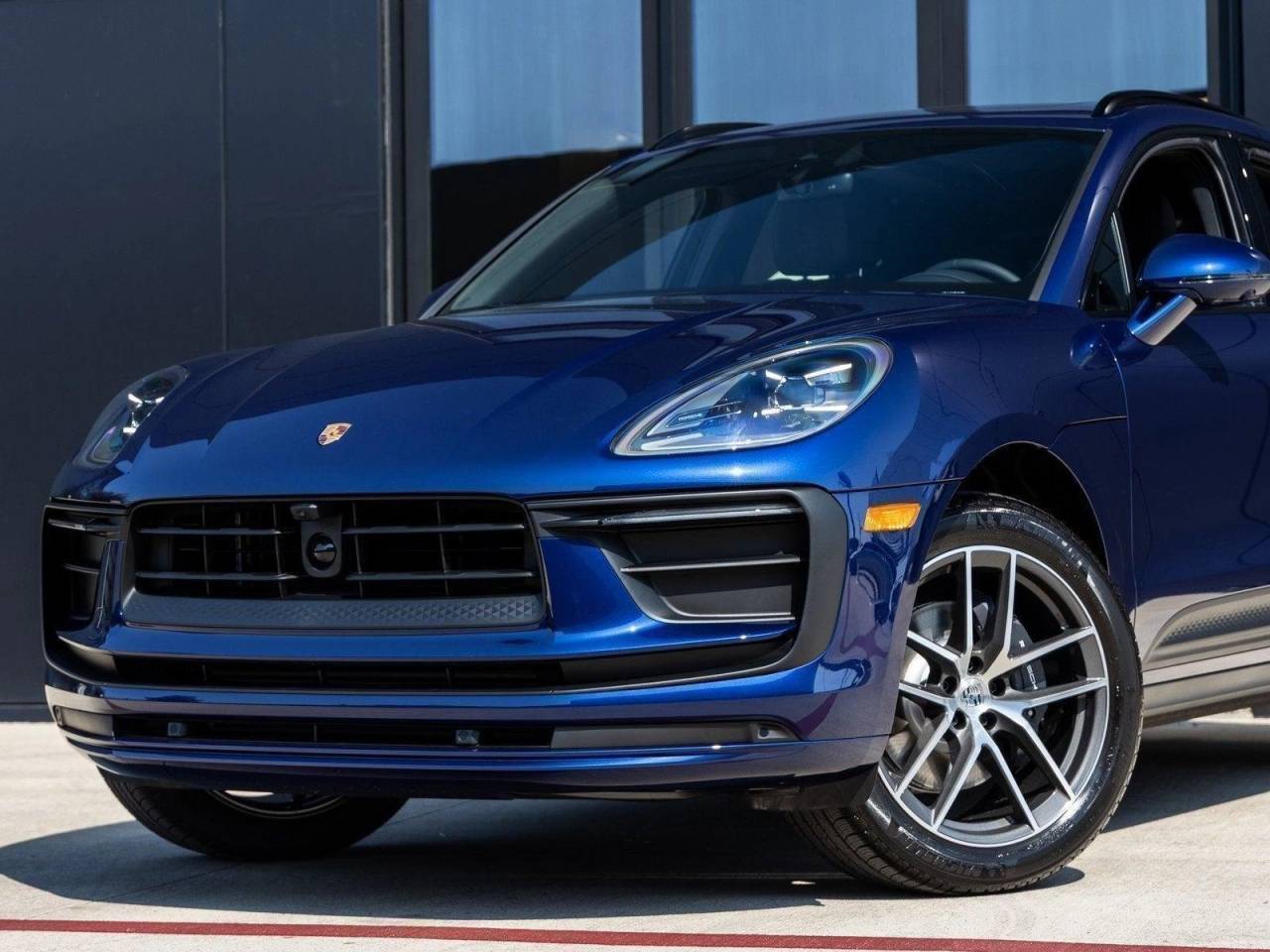 2026 Porsche Macan AWD