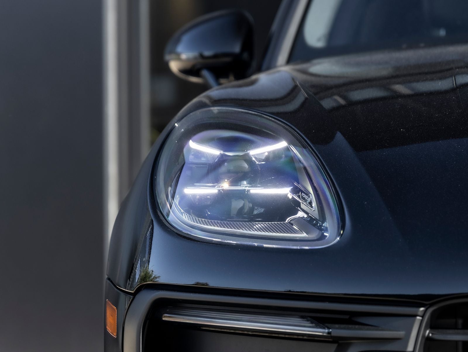 2026 Porsche Macan AWD