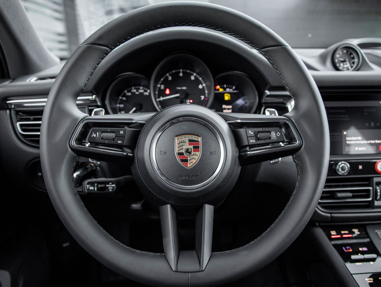 2026 Porsche Macan AWD