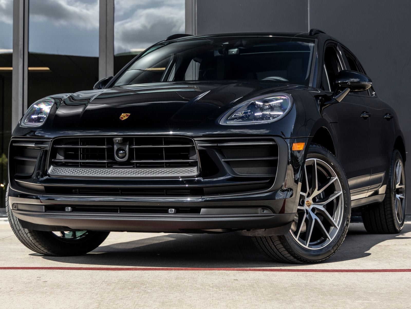 2026 Porsche Macan AWD