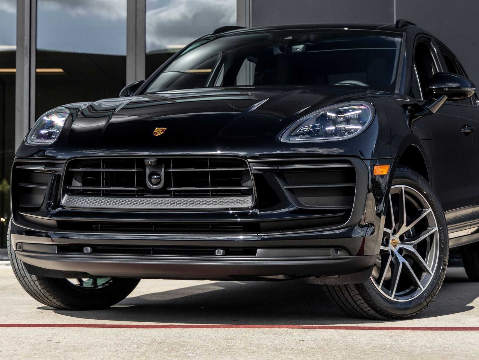 2026 Porsche Macan AWD