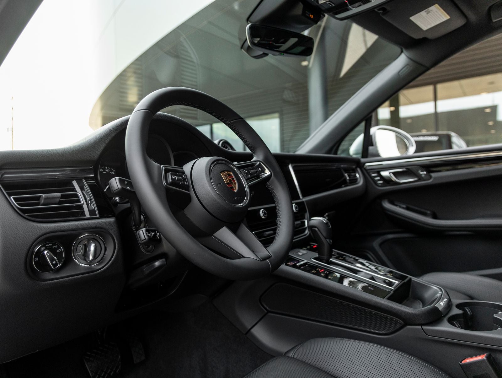 2026 Porsche Macan AWD