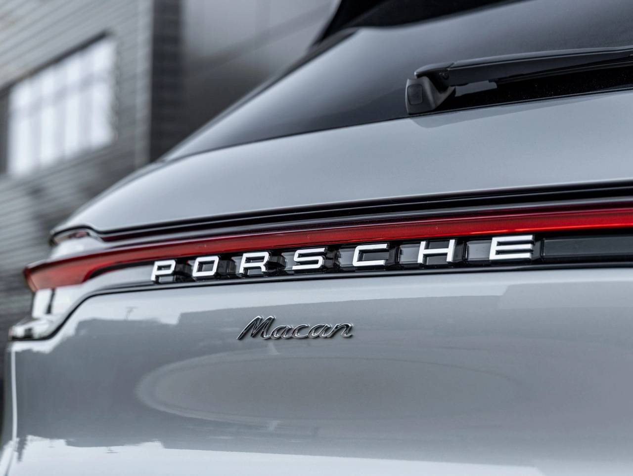 2026 Porsche Macan AWD