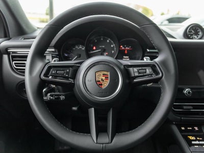 2026 Porsche Macan AWD