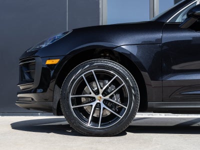 2026 Porsche Macan Macan