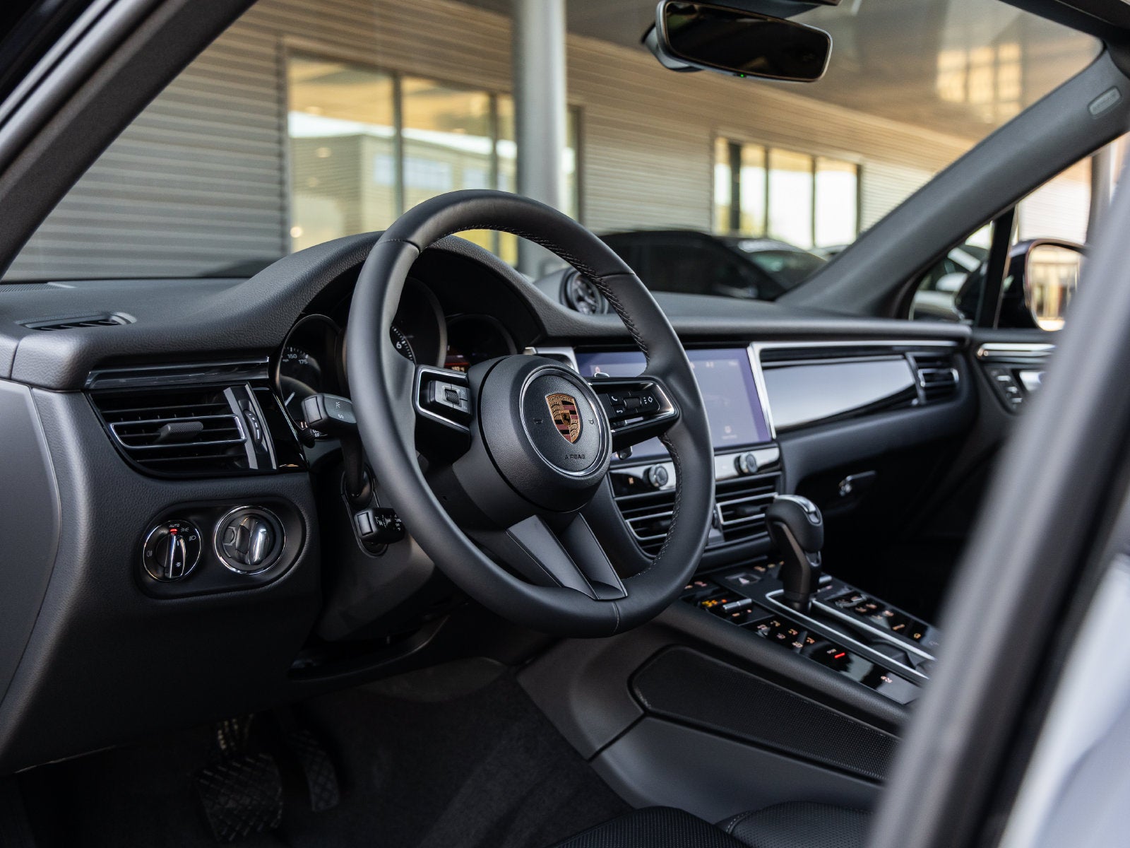 2026 Porsche Macan Macan