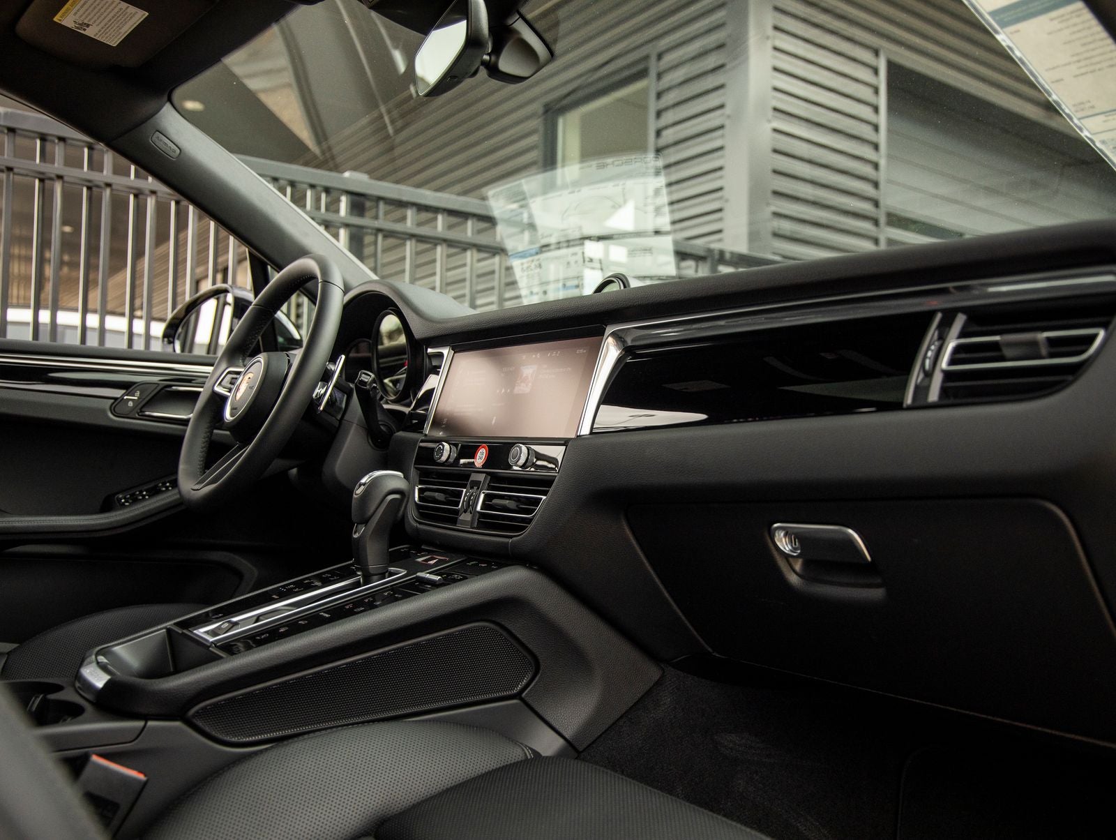 2026 Porsche Macan Macan