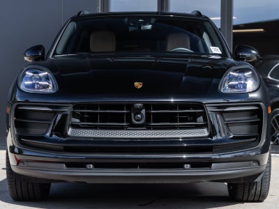 2026 Porsche Macan Macan