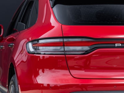 2023 Porsche Macan Macan (MY23)