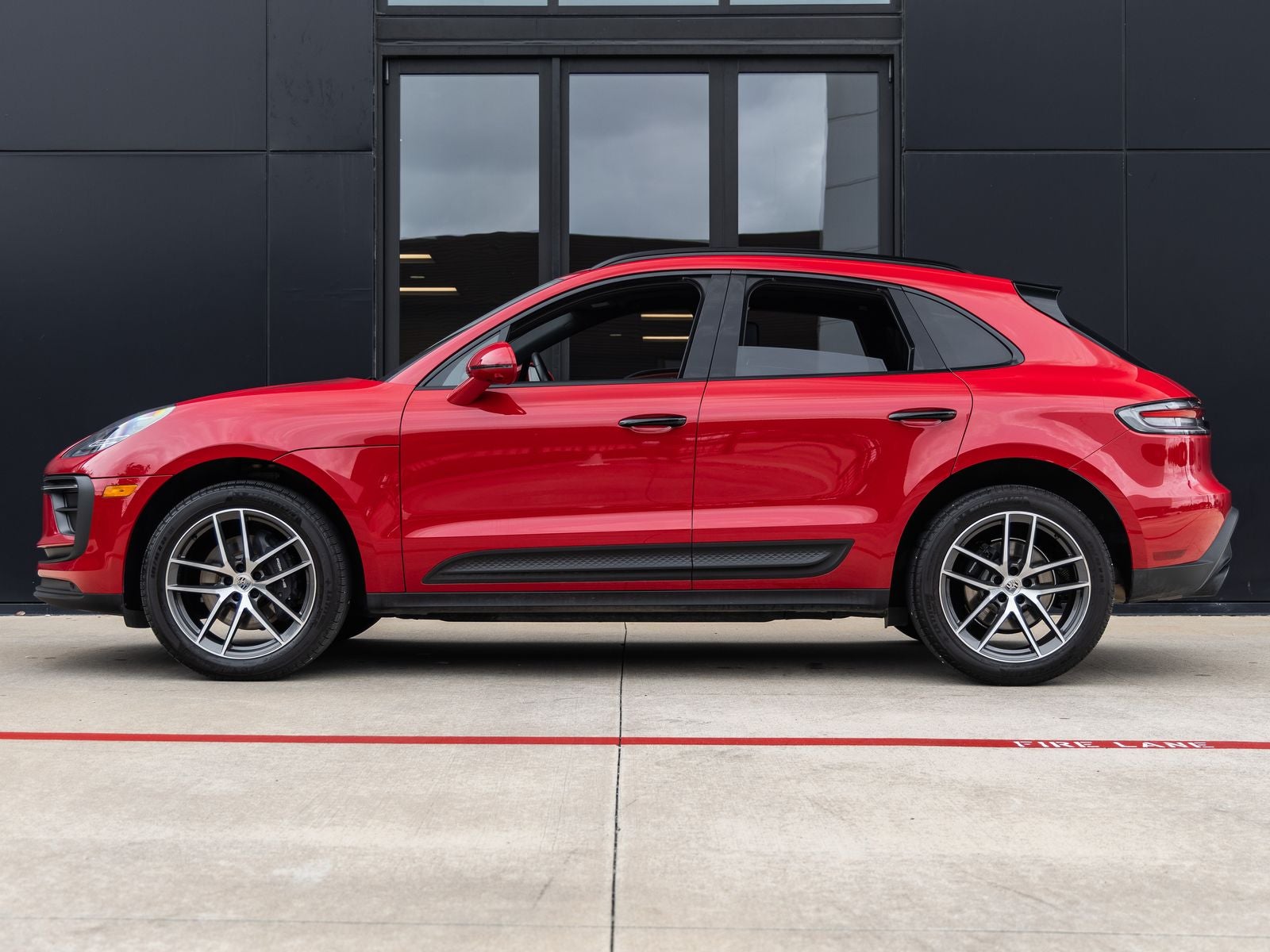 2023 Porsche Macan Macan (MY23)