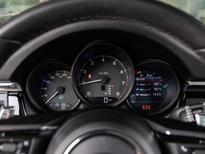 2023 Porsche Macan Macan (MY23)