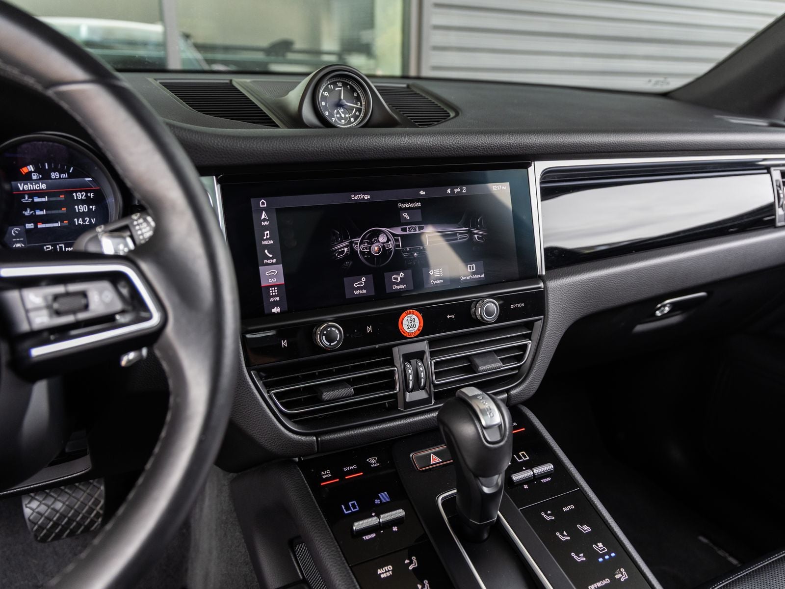 2023 Porsche Macan Macan (MY23)