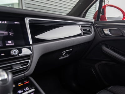 2023 Porsche Macan Macan (MY23)