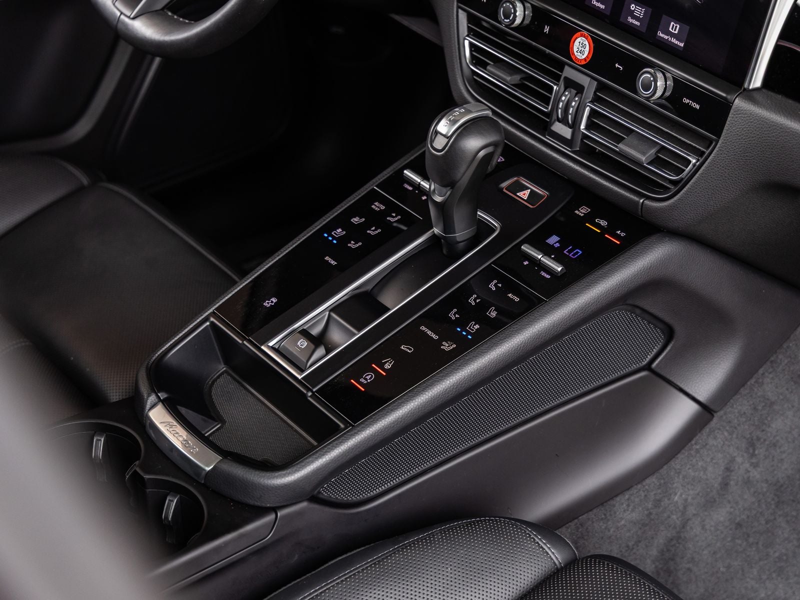 2023 Porsche Macan Macan (MY23)