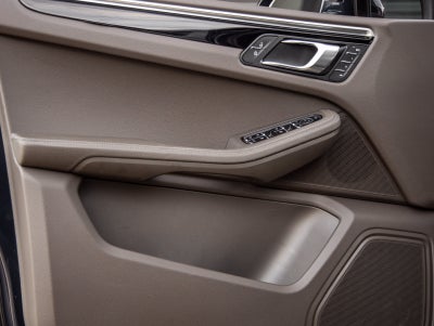 2023 Porsche Macan Macan
