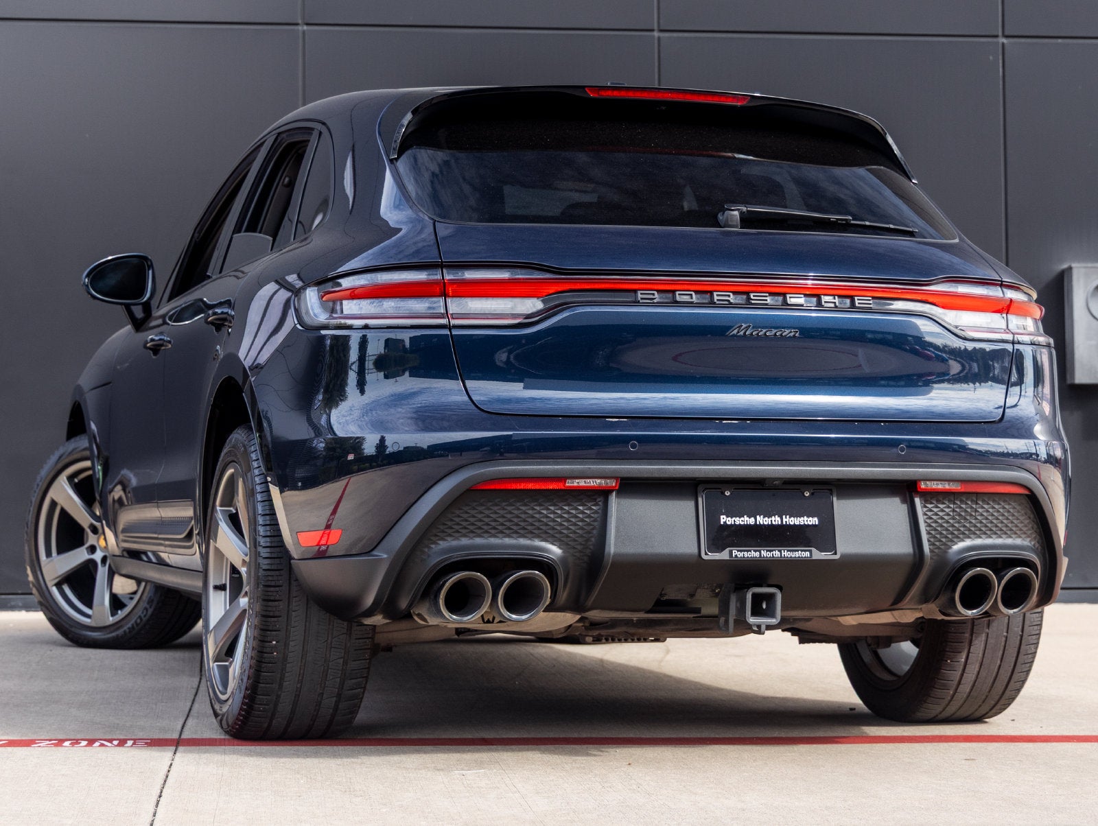 2023 Porsche Macan Macan