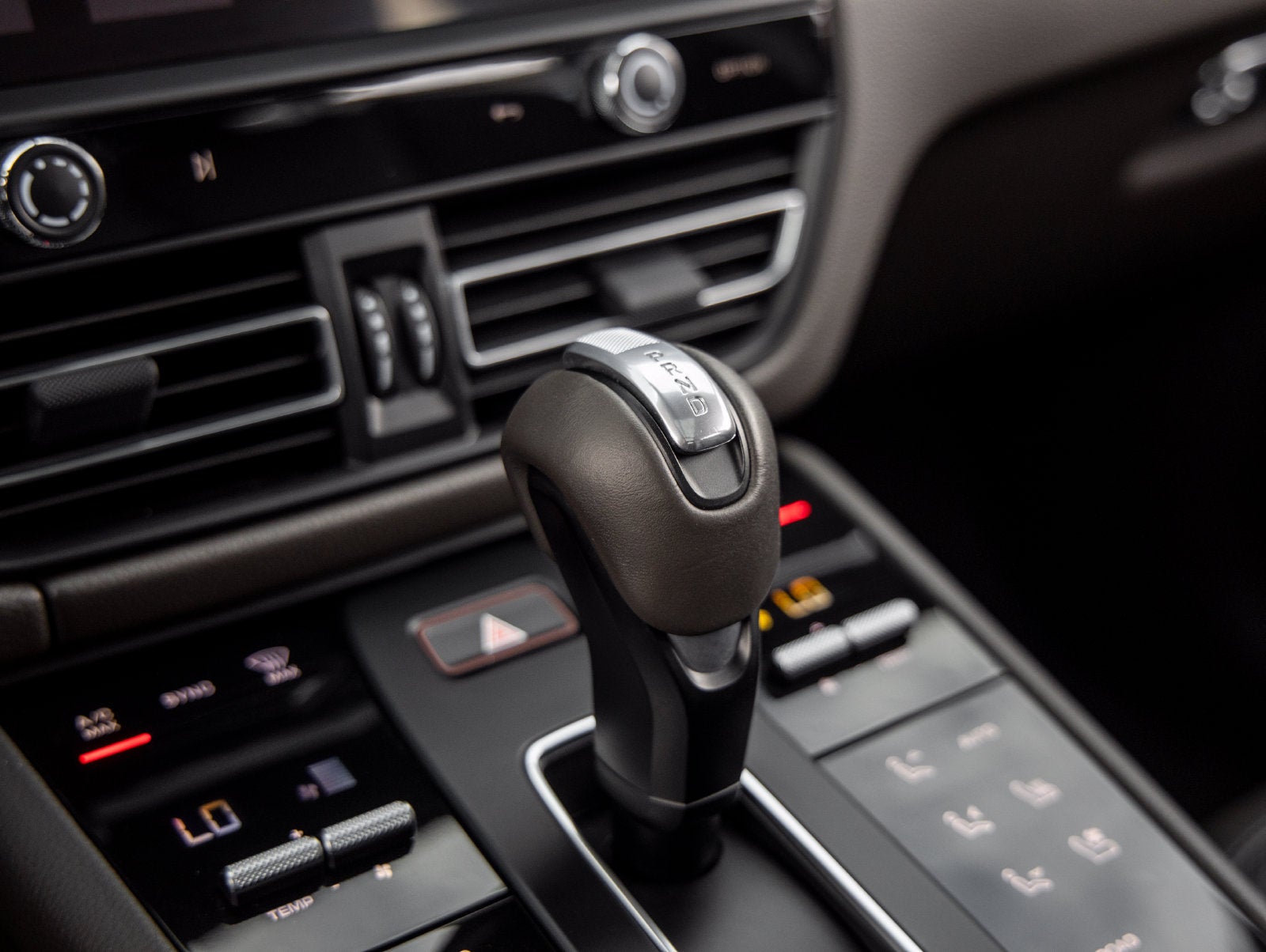 2023 Porsche Macan Macan