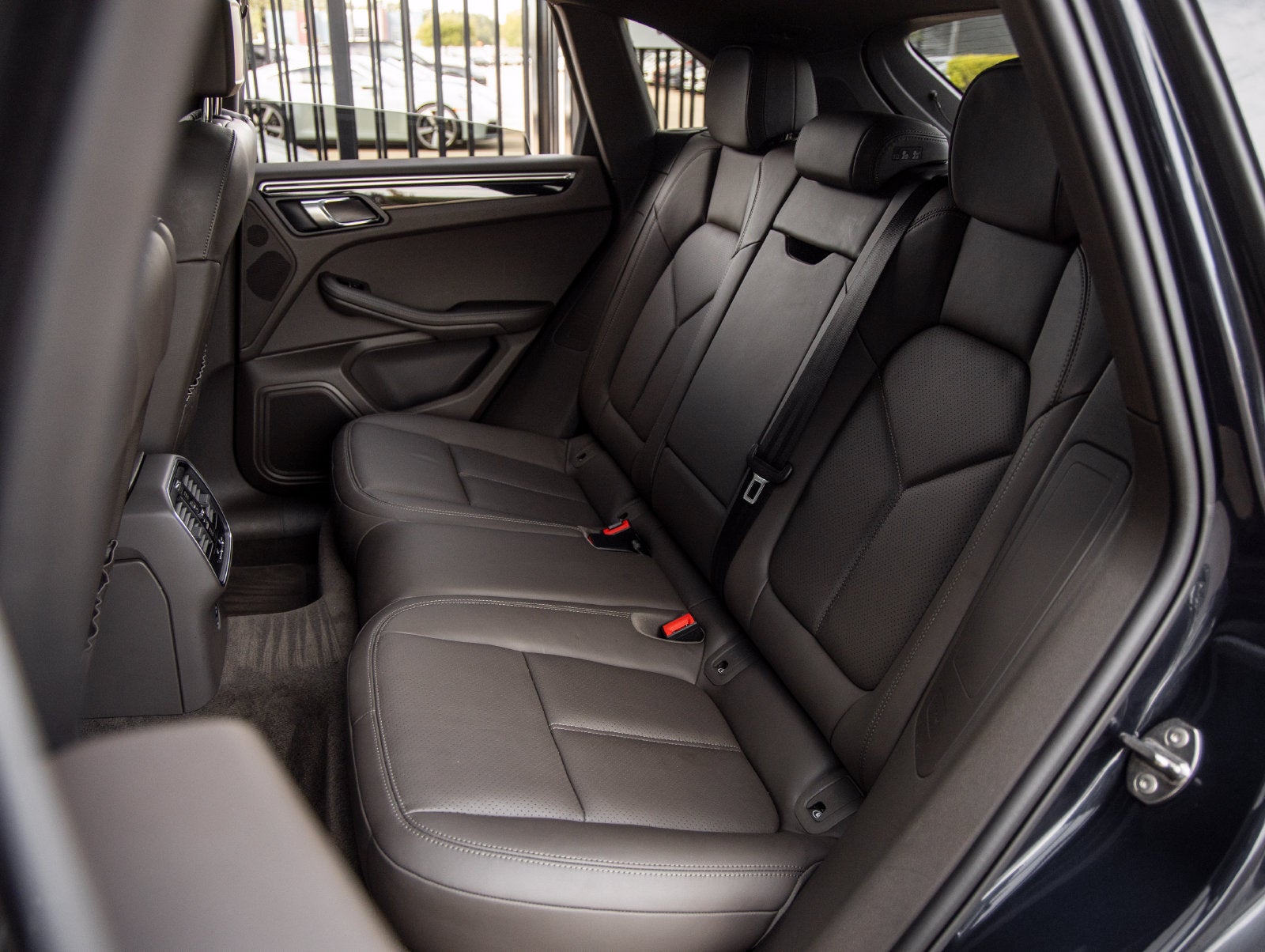 2023 Porsche Macan Macan