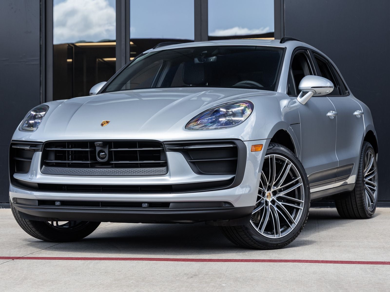2026 Porsche Macan AWD