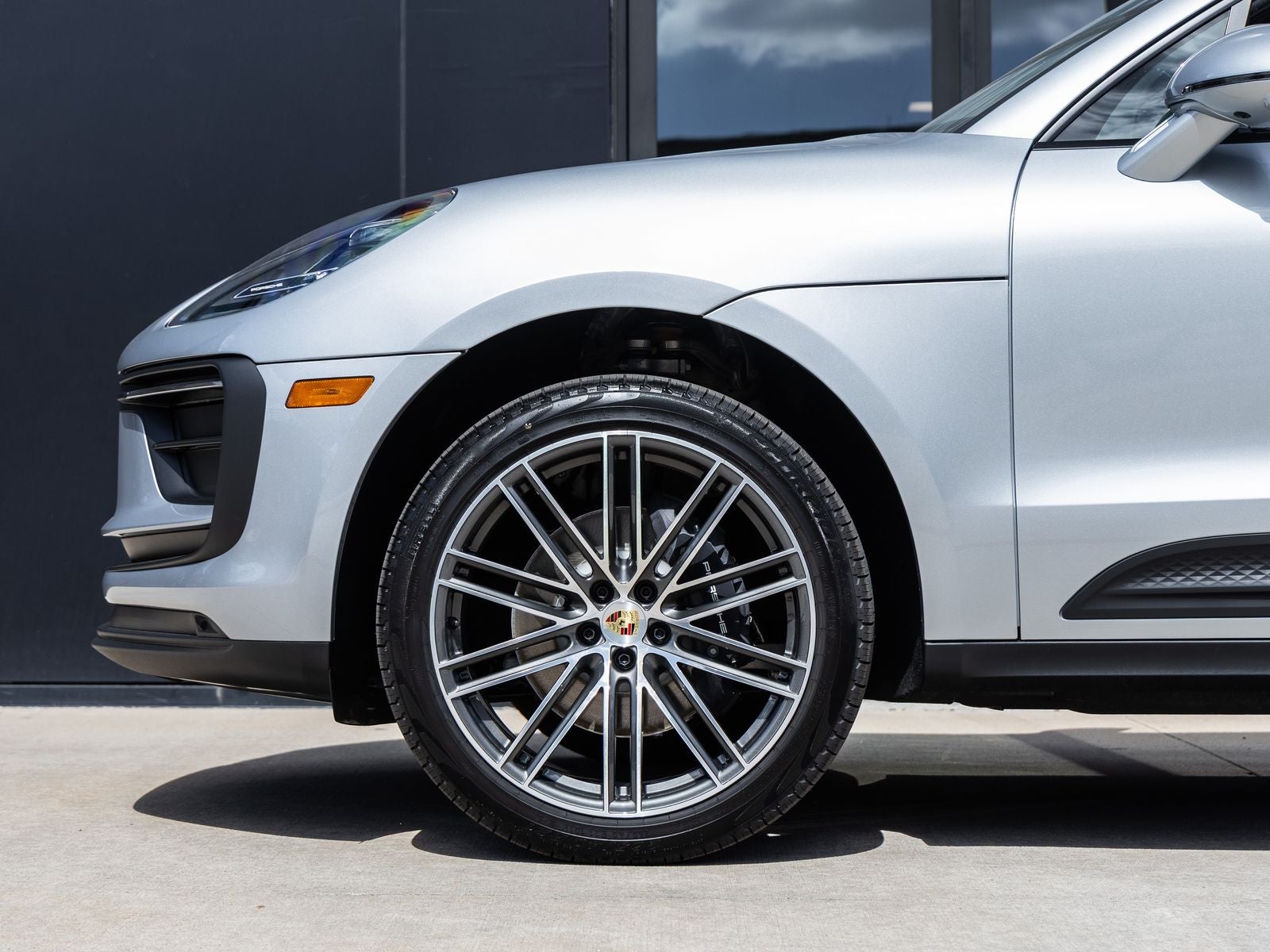 2026 Porsche Macan AWD