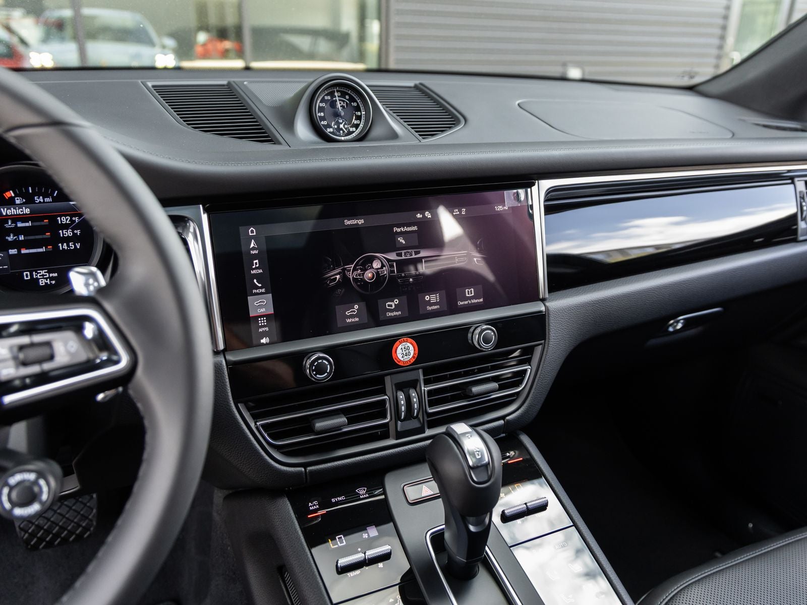 2026 Porsche Macan AWD