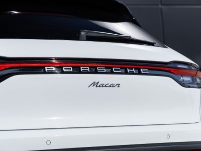 2026 Porsche Macan AWD