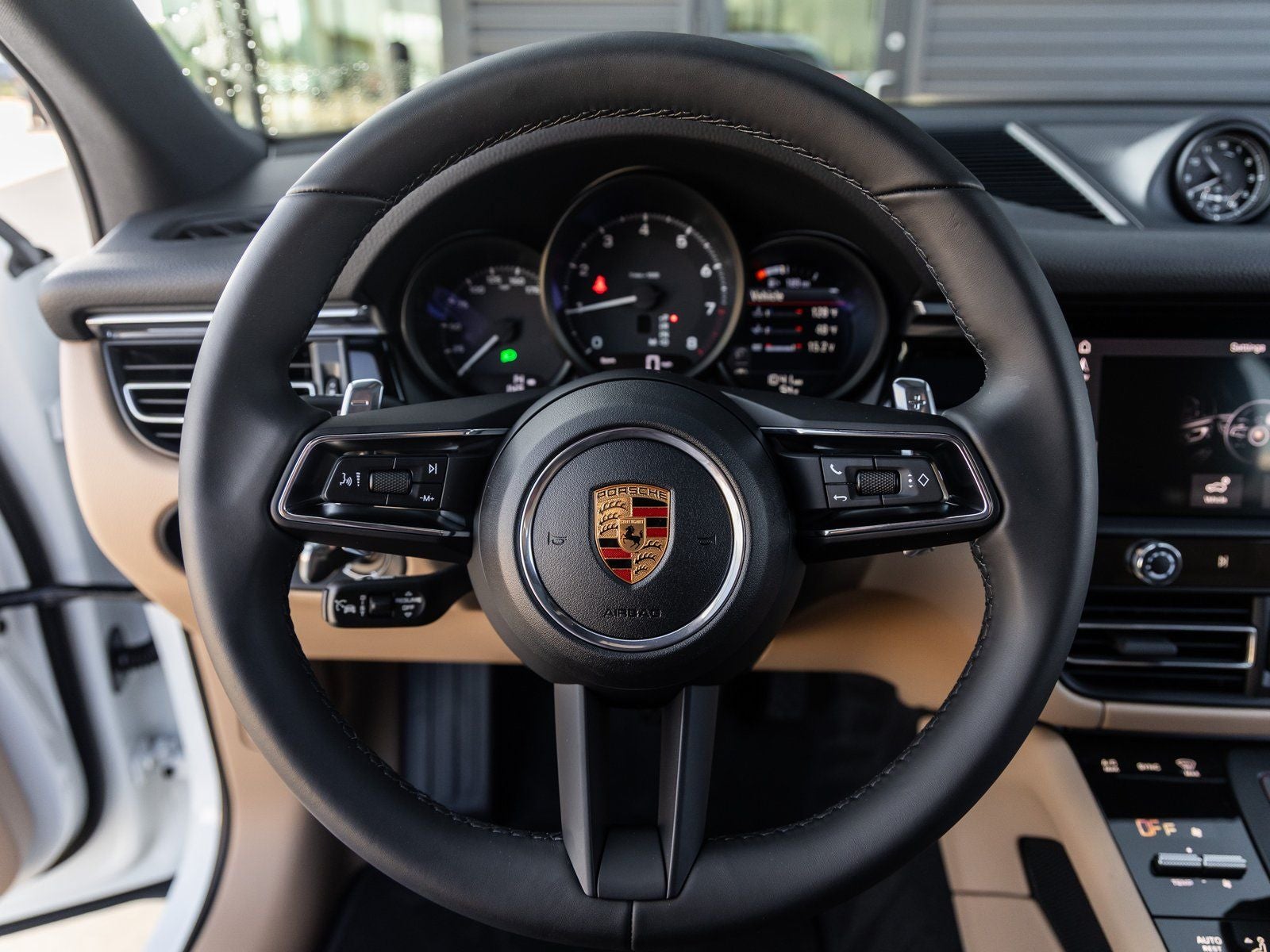 2026 Porsche Macan AWD