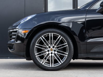 2018 Porsche Macan Macan Sport Edition