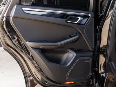 2018 Porsche Macan Macan Sport Edition