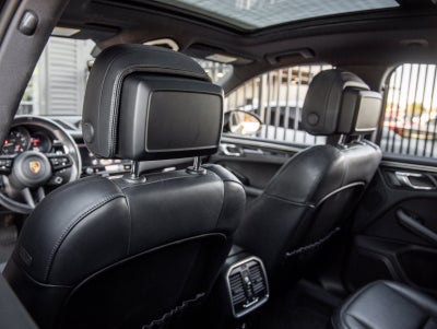 2023 Porsche Macan Macan