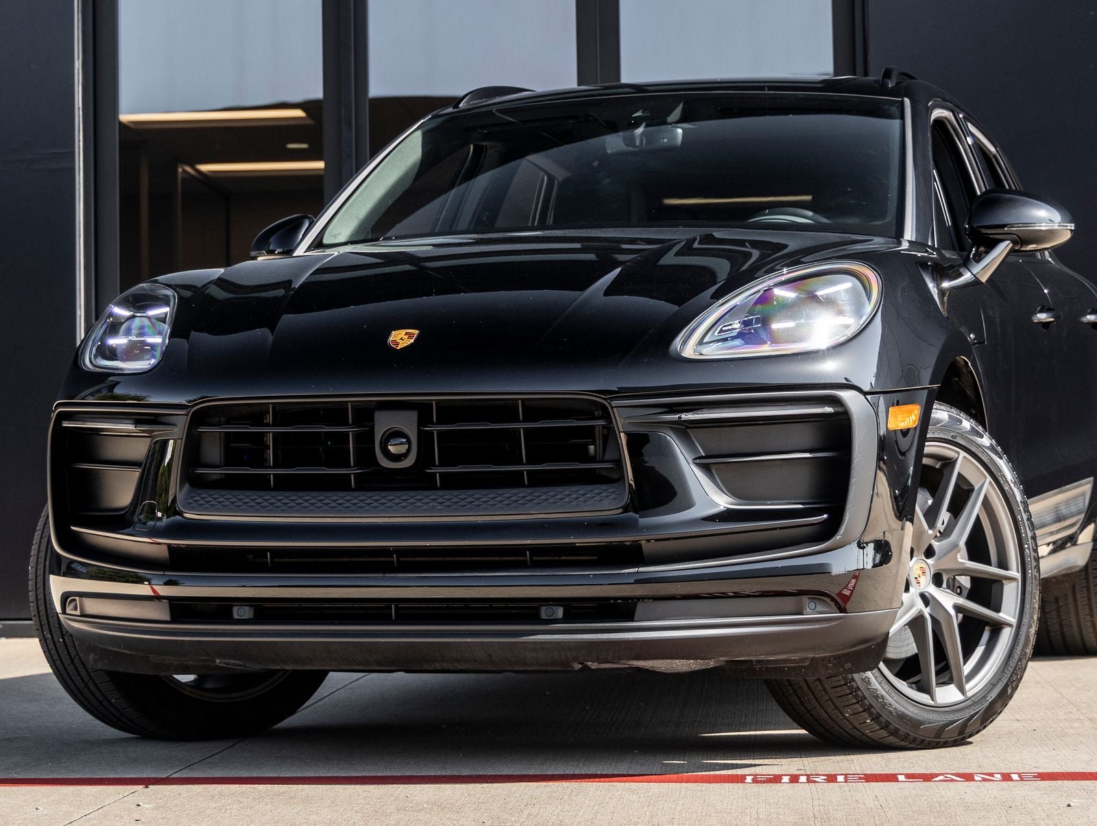 2024 Porsche Macan Base