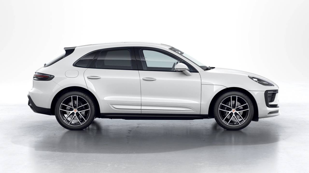 2025 Porsche Macan AWD