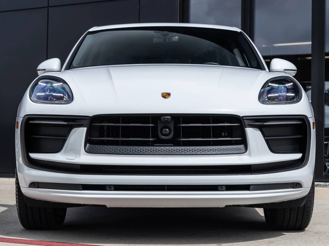 2025 Porsche Macan AWD