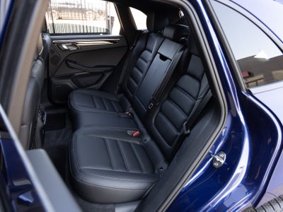 2025 Porsche Macan AWD