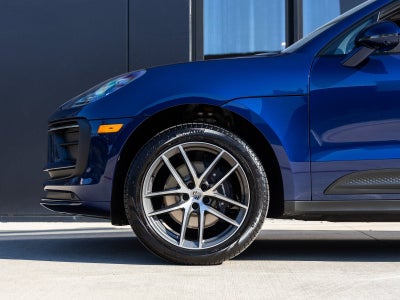 2026 Porsche Macan AWD