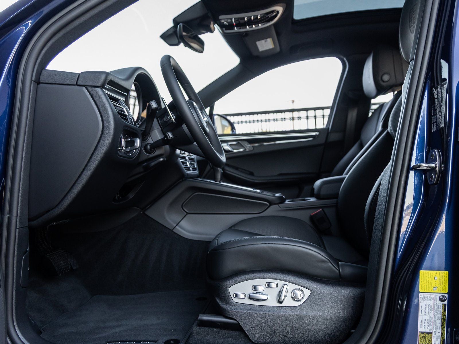 2026 Porsche Macan AWD