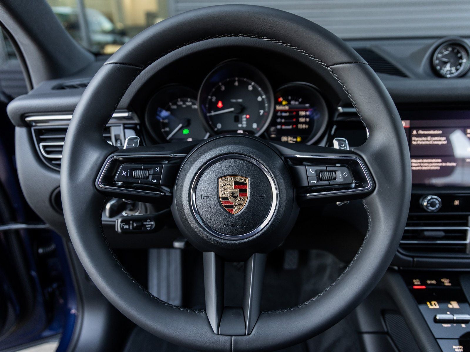 2026 Porsche Macan AWD