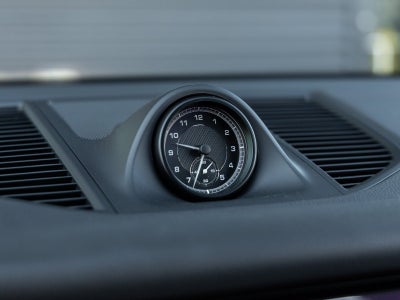 2026 Porsche Macan AWD