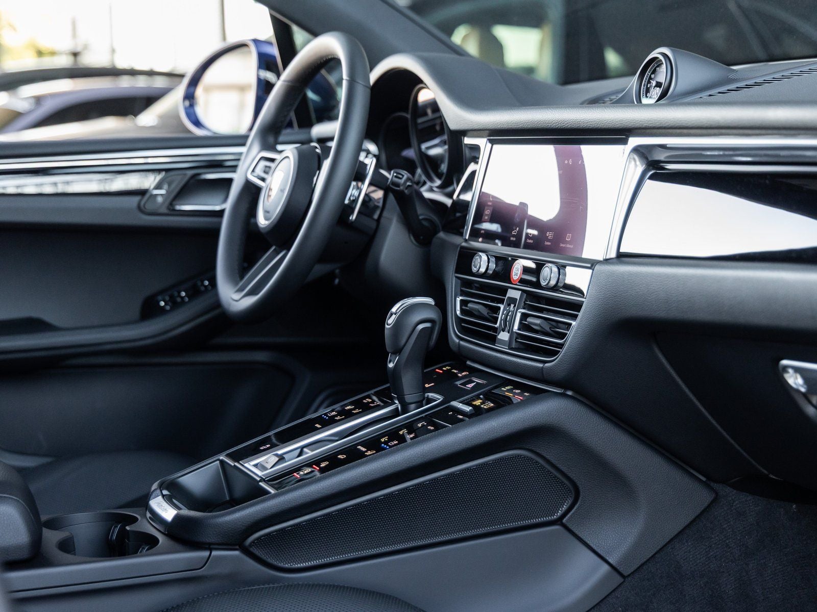 2026 Porsche Macan AWD