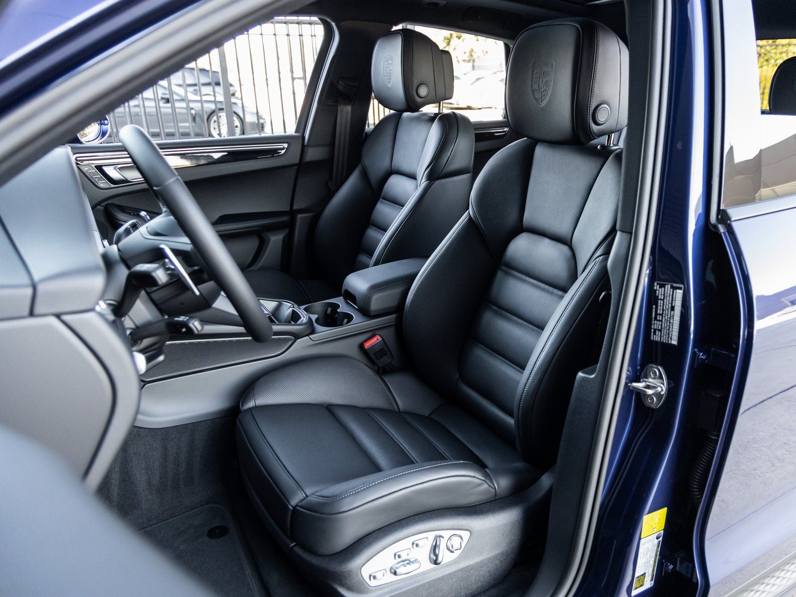 2026 Porsche Macan AWD