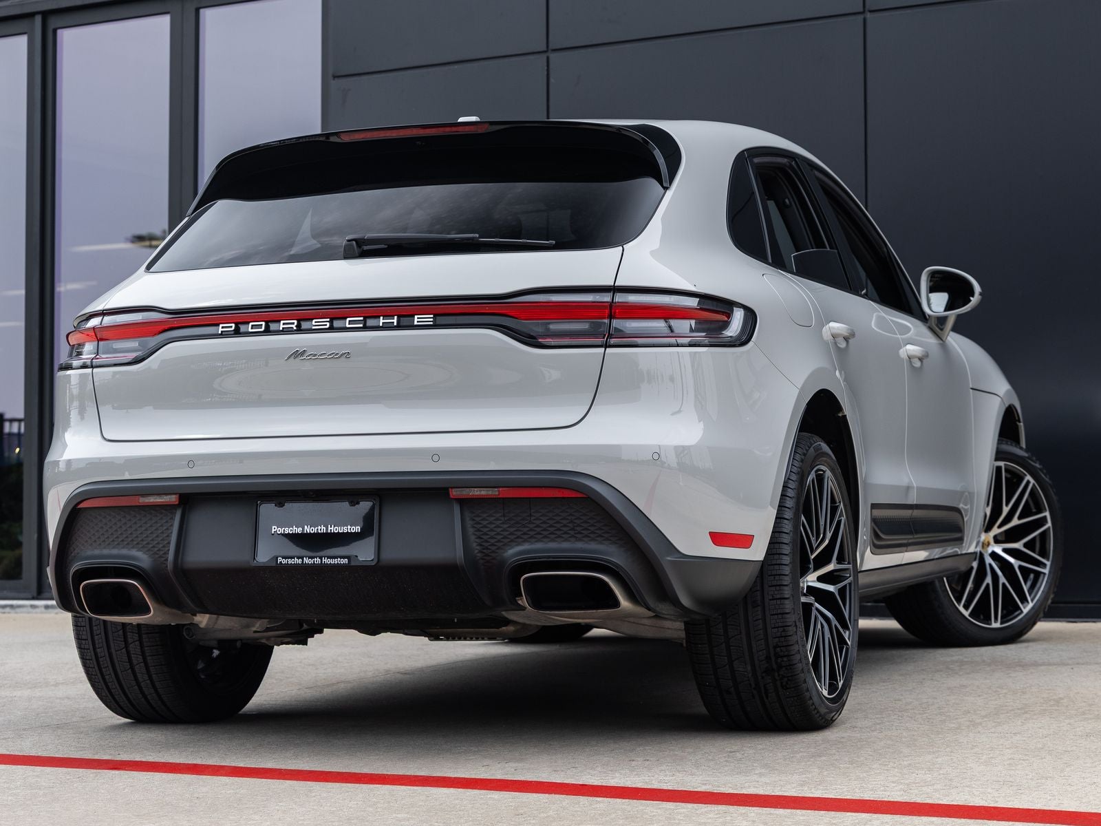 2026 Porsche Macan AWD
